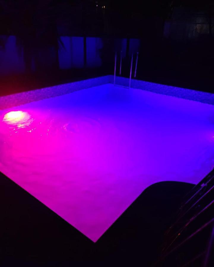 The Perfect Stays- Lal Mahal Villa With Disco Pool Lonavala Buitenkant foto